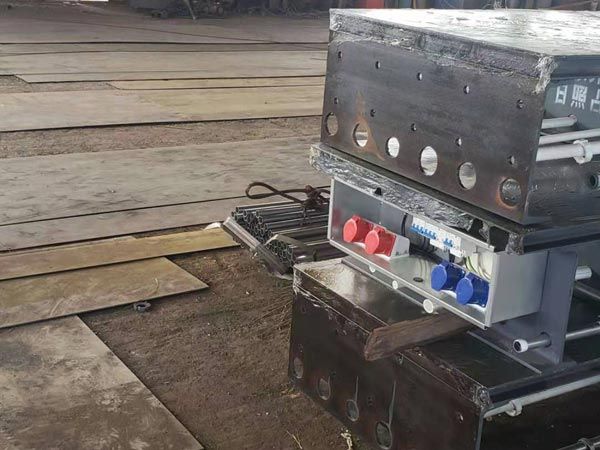 Mobile steel pedestal