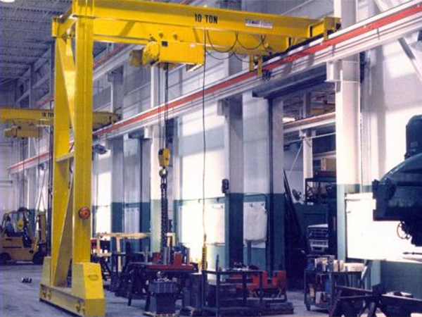 What are the precautions for installing a gantry crane