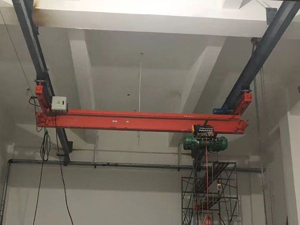 懸掛式起重機